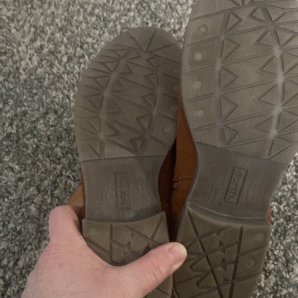 Earth Suede Boots - Picture 6 of 6